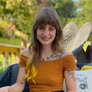 Meet your Posher, Hannah